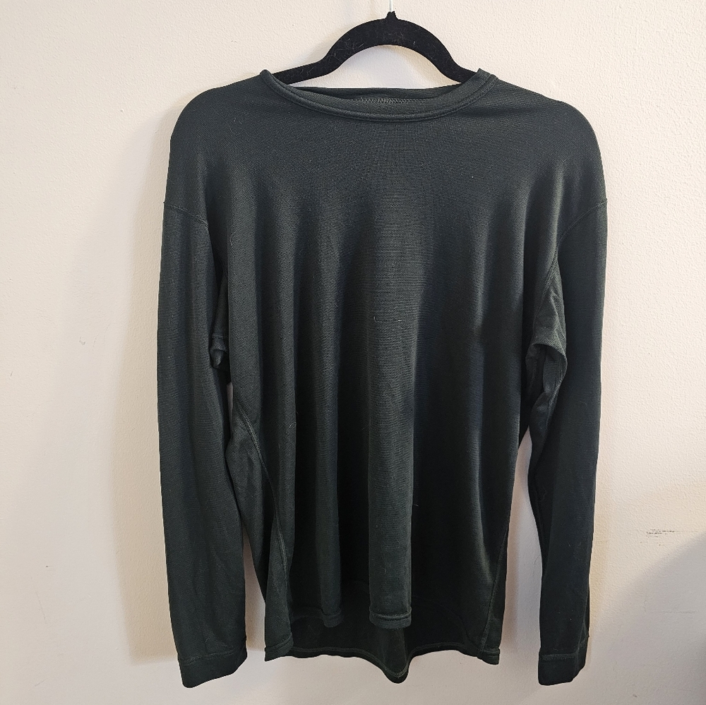 Patagonia brand mens medium long sleeve shirt
